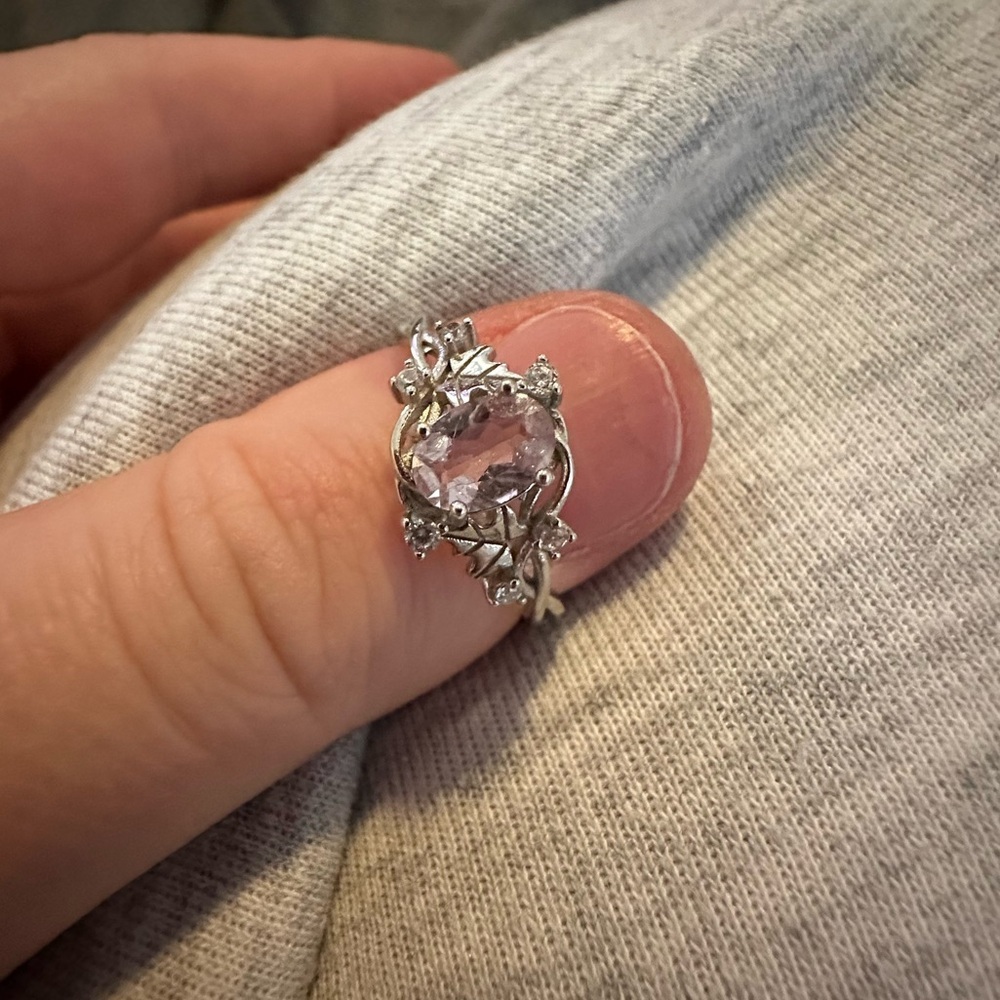 Beautiful Adjustable Sterling Silver Vine Ring - Picture 3 of 8